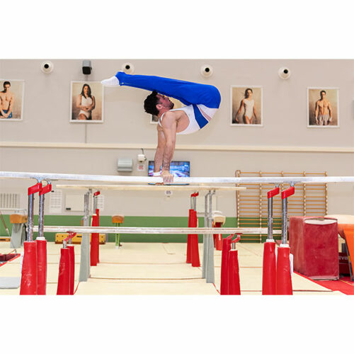 gymnast competition parallel bars with reinforced frame and natural fibre hand rails